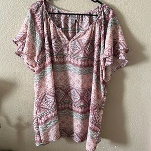 Flowy patterned blouse